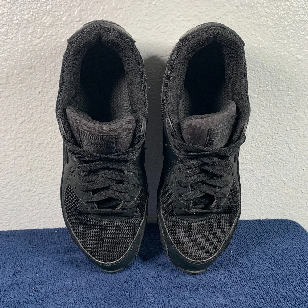 Nike good gently